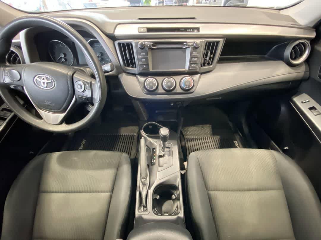 Thumbnail: 2018 Toyota RAV4 - 23