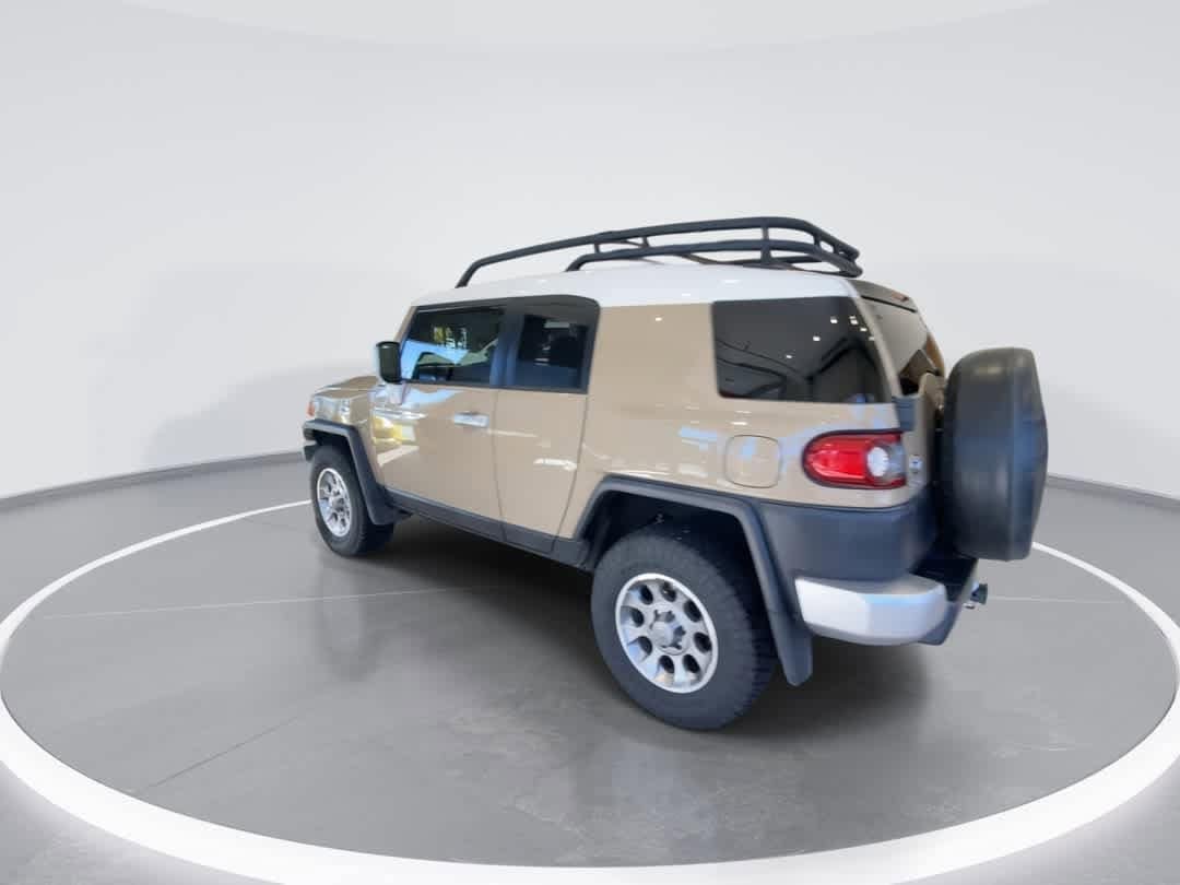 Thumbnail: 2013 Toyota FJ Cruiser - 6