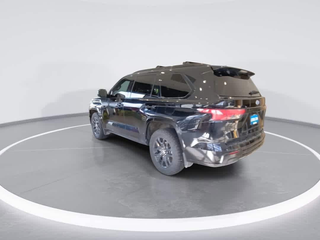 Thumbnail: 2023 Toyota Sequoia - 6