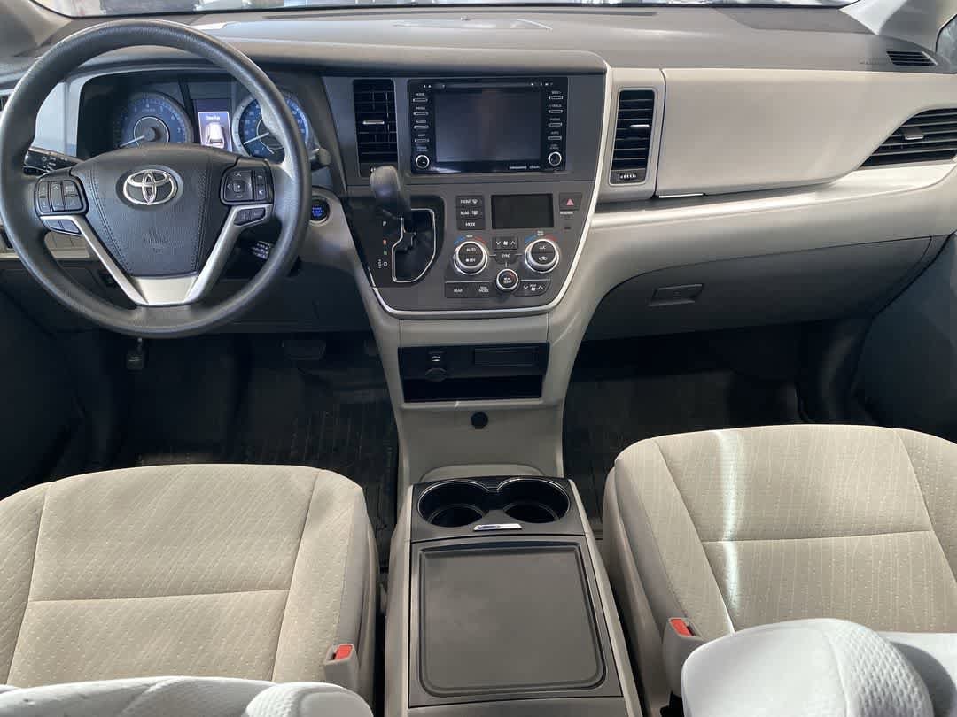 Thumbnail: 2020 Toyota Sienna - 20