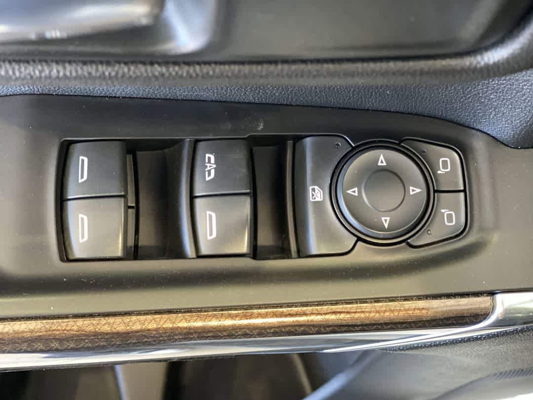 Thumbnail: 2020 Chevrolet Silverado 1500 - 16