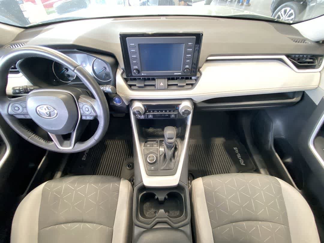 Thumbnail: 2021 Toyota RAV4 - 23