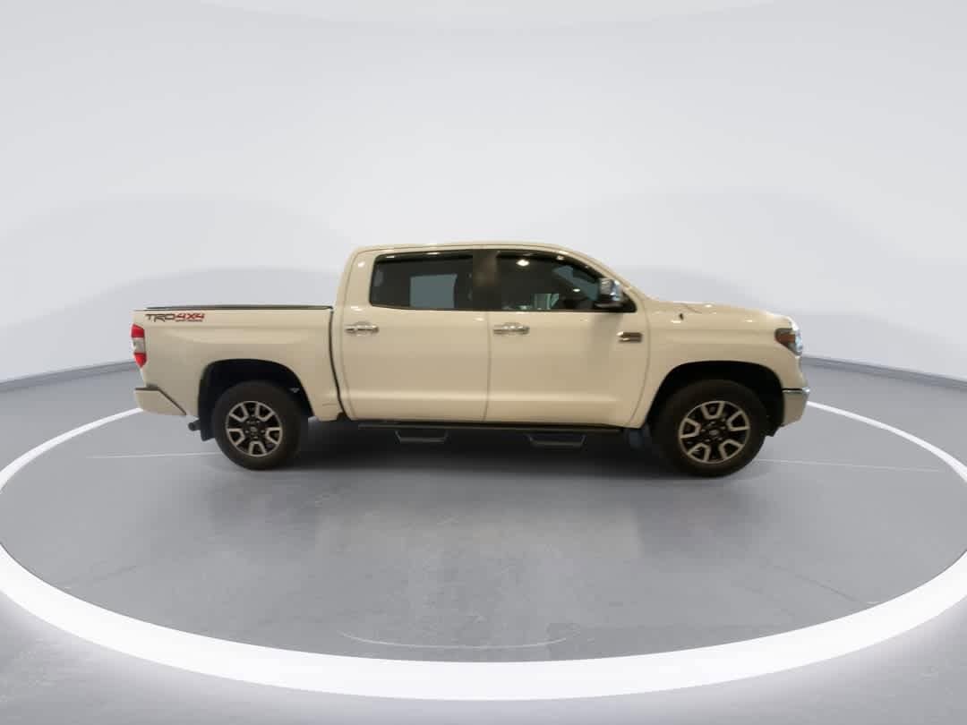 Thumbnail: 2019 Toyota Tundra - 9