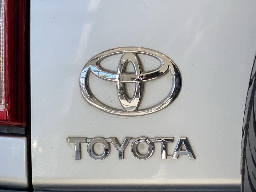 Thumbnail: 2008 Toyota FJ Cruiser - 11