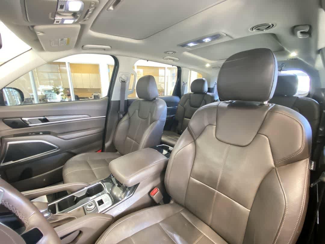 Thumbnail: 2020 Kia Telluride - 14