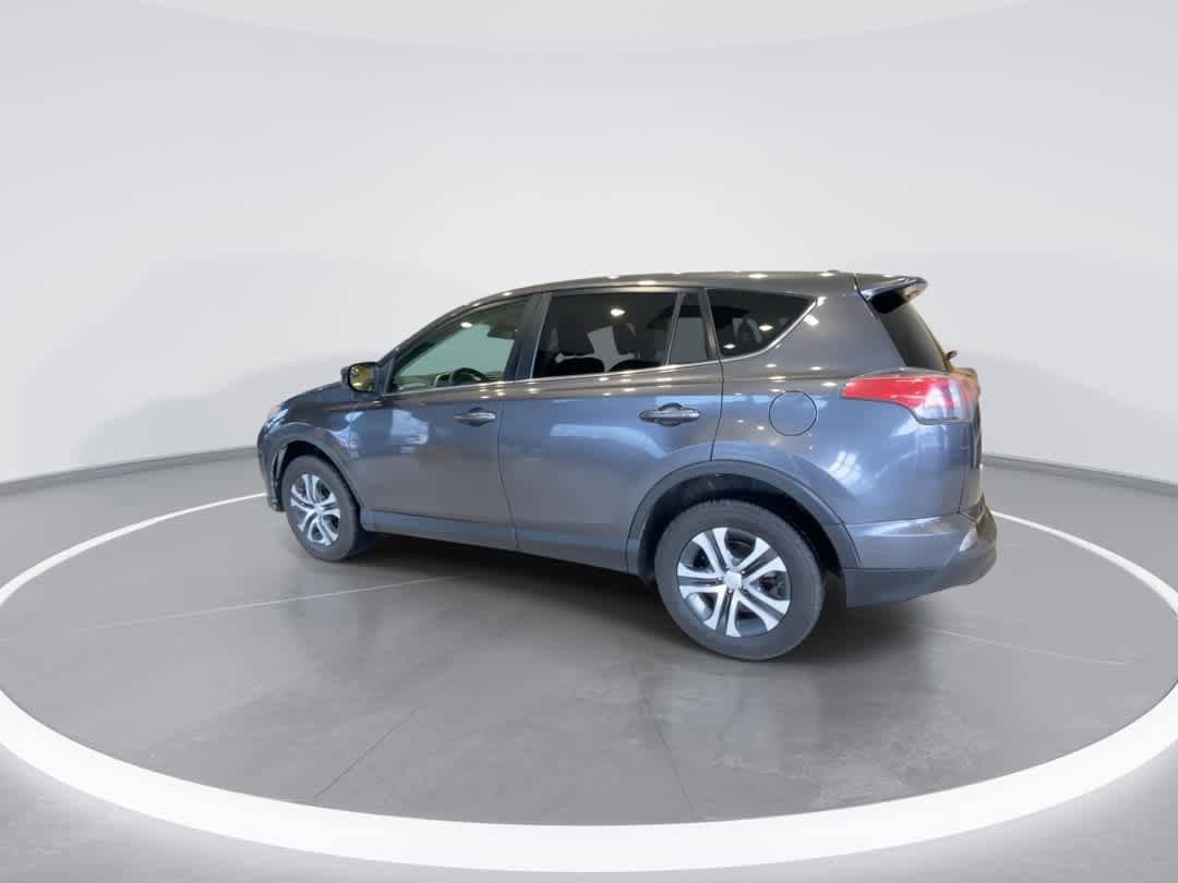 Thumbnail: 2018 Toyota RAV4 - 6