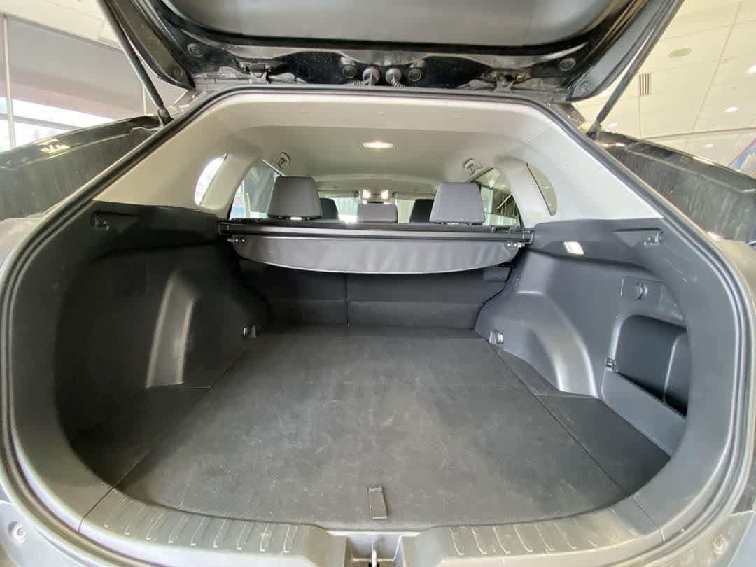 Thumbnail: 2025 Toyota RAV4 - 25