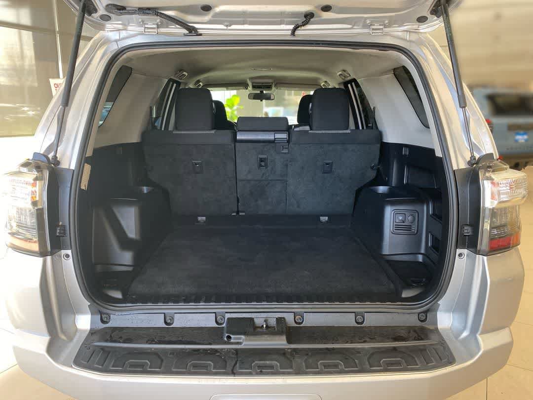 Thumbnail: 2018 Toyota 4Runner - 23