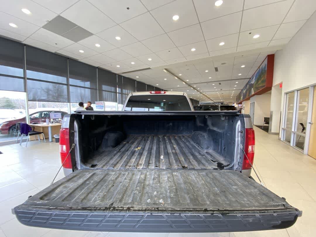 Thumbnail: 2008 Chevrolet Silverado 1500 - 24