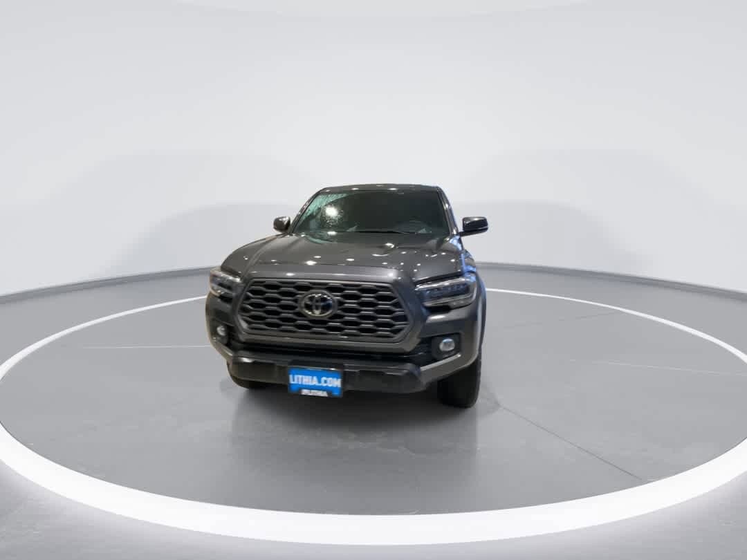 2023 Toyota Tacoma TRD V6 photo 3