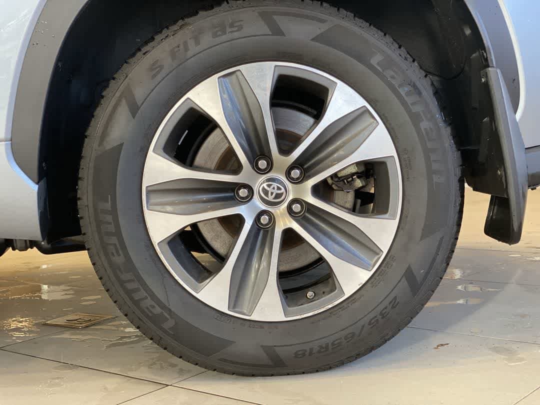 Thumbnail: 2021 Toyota Highlander - 12