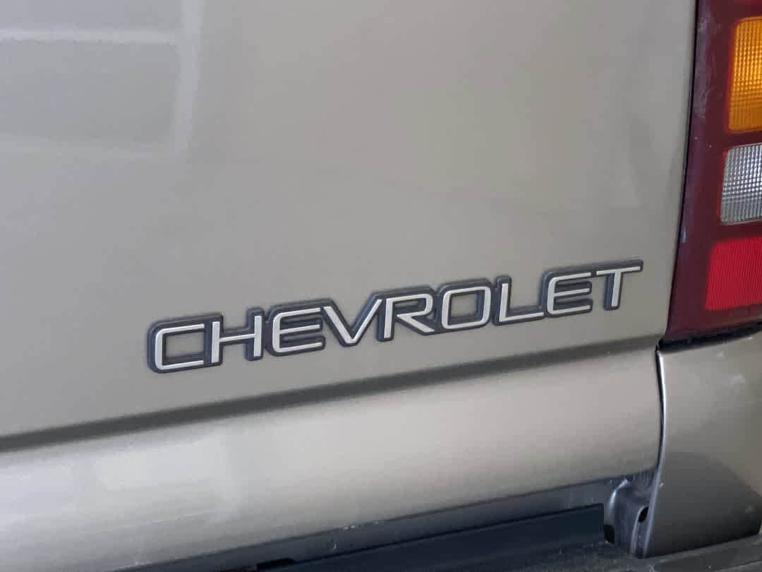 Thumbnail: 2002 Chevrolet Silverado 2500 - 12