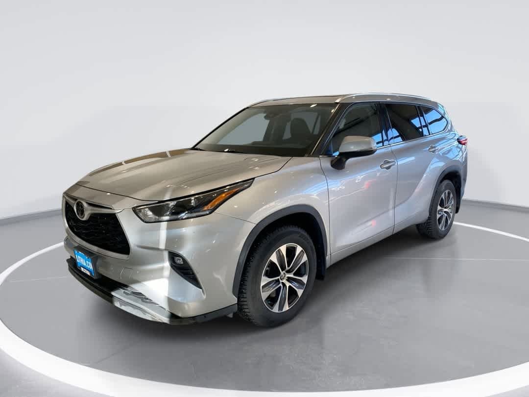 2021 Toyota Highlander XLE's photo
