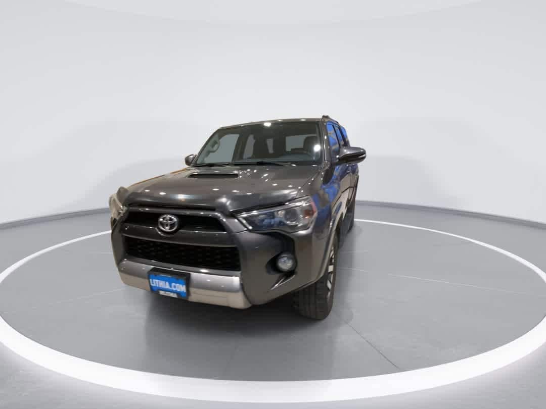 Thumbnail: 2019 Toyota 4Runner - 3