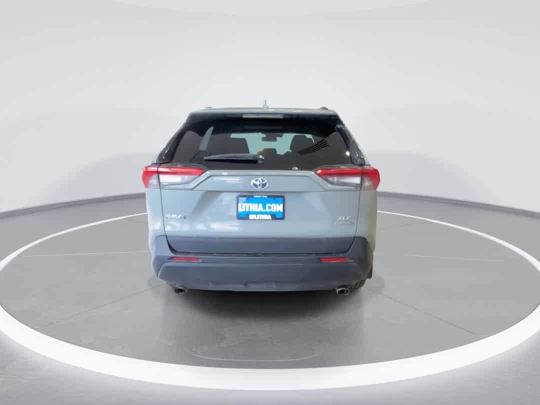 Thumbnail: 2021 Toyota RAV4 - 7