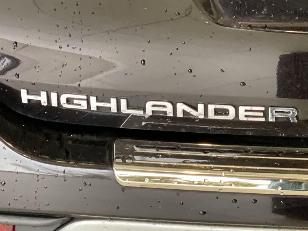 Thumbnail: 2020 Toyota Highlander - 11