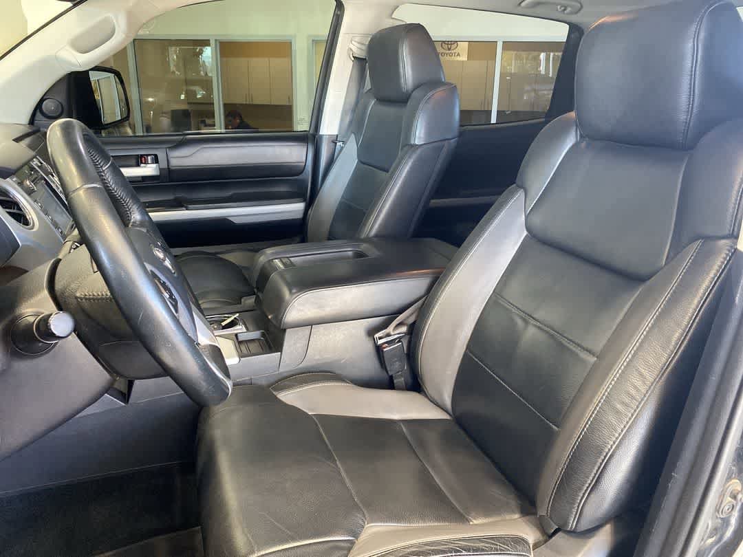 Thumbnail: 2018 Toyota Tundra - 13