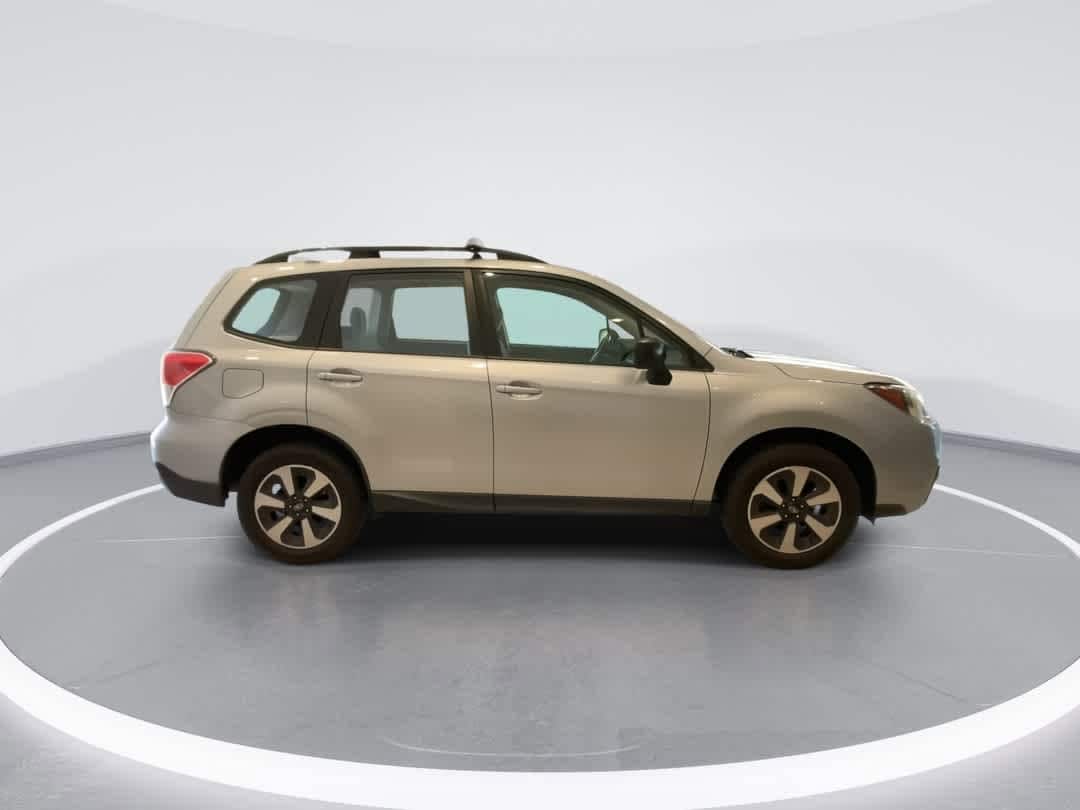 Thumbnail: 2017 Subaru Forester - 9