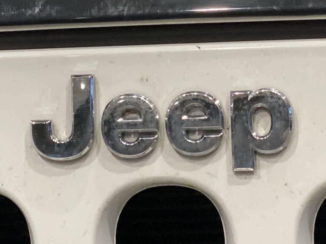 Thumbnail: 2015 Jeep Wrangler - 10