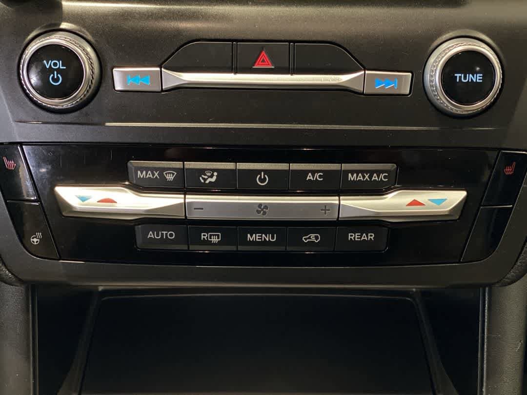 Thumbnail: 2020 Ford Explorer - 22