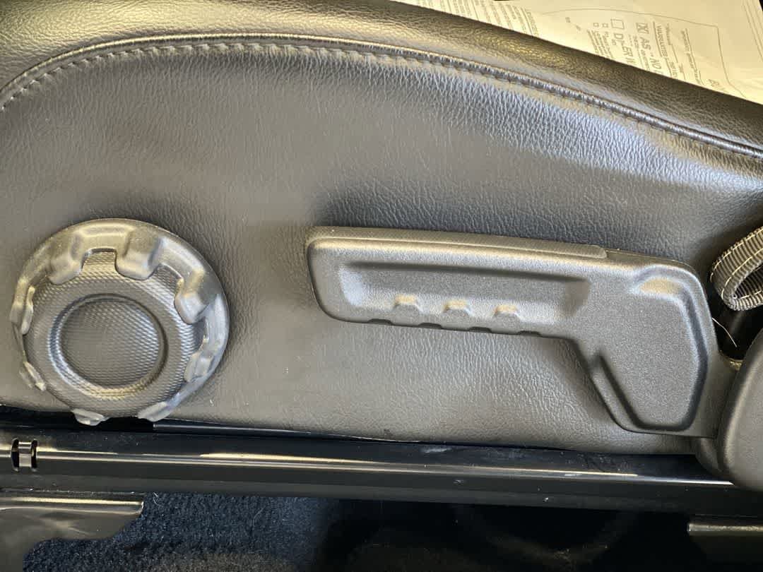 Thumbnail: 2021 Jeep Wrangler - 14