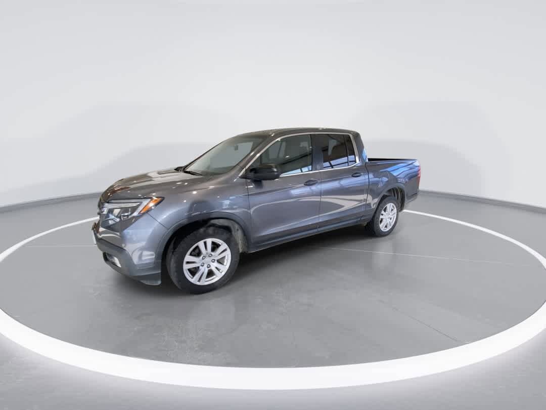 2017 Honda Ridgeline RT photo 4