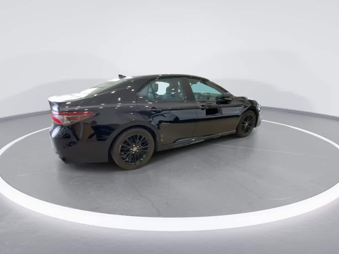 Thumbnail: 2022 Toyota Camry - 8