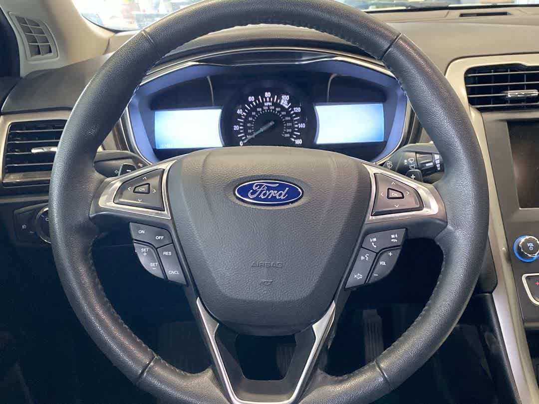 Thumbnail: 2017 Ford Fusion - 17