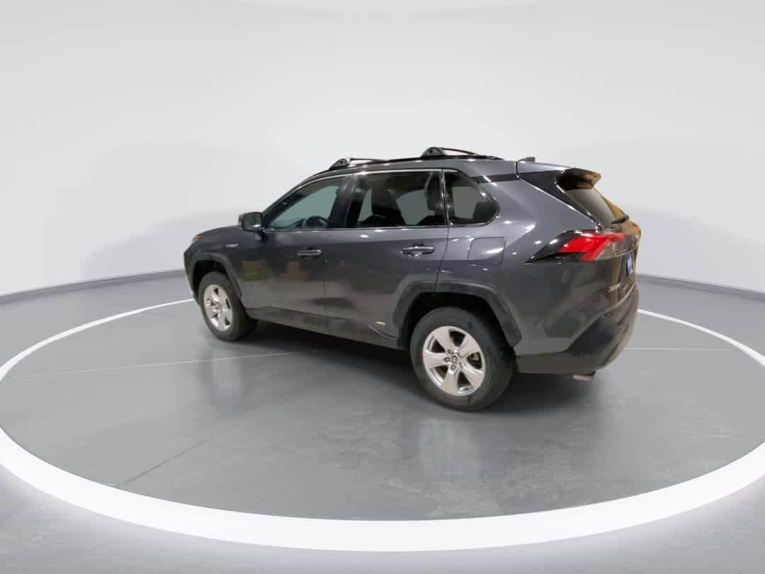 Thumbnail: 2021 Toyota RAV4 - 6