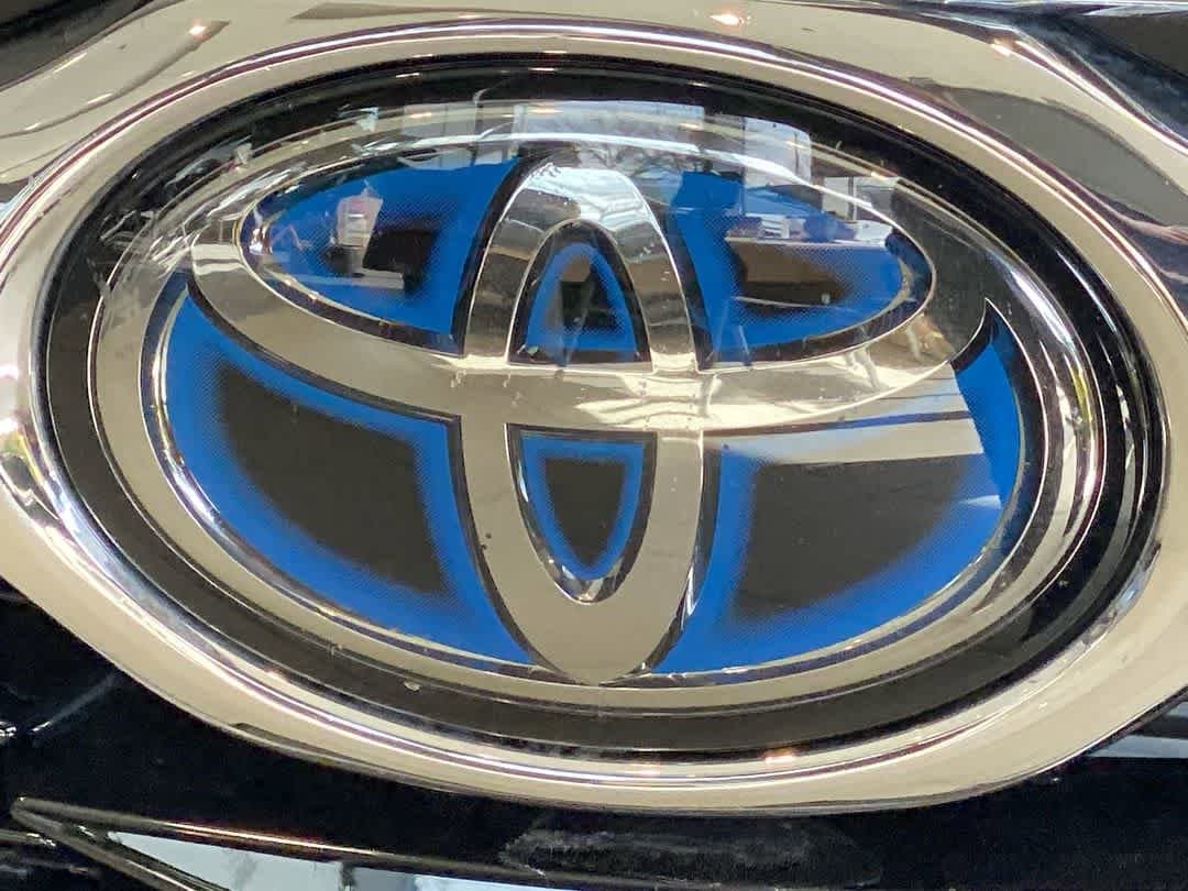 Thumbnail: 2023 Toyota Highlander - 10