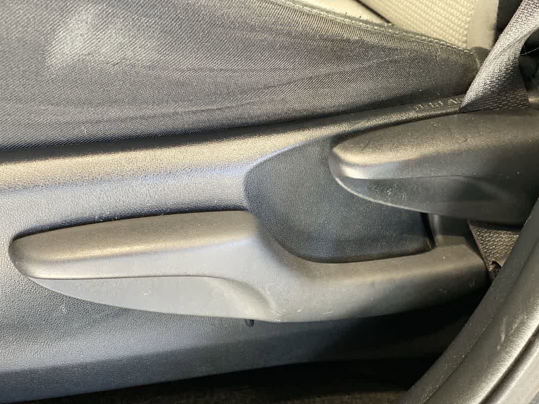 Thumbnail: 2016 Toyota RAV4 - 15