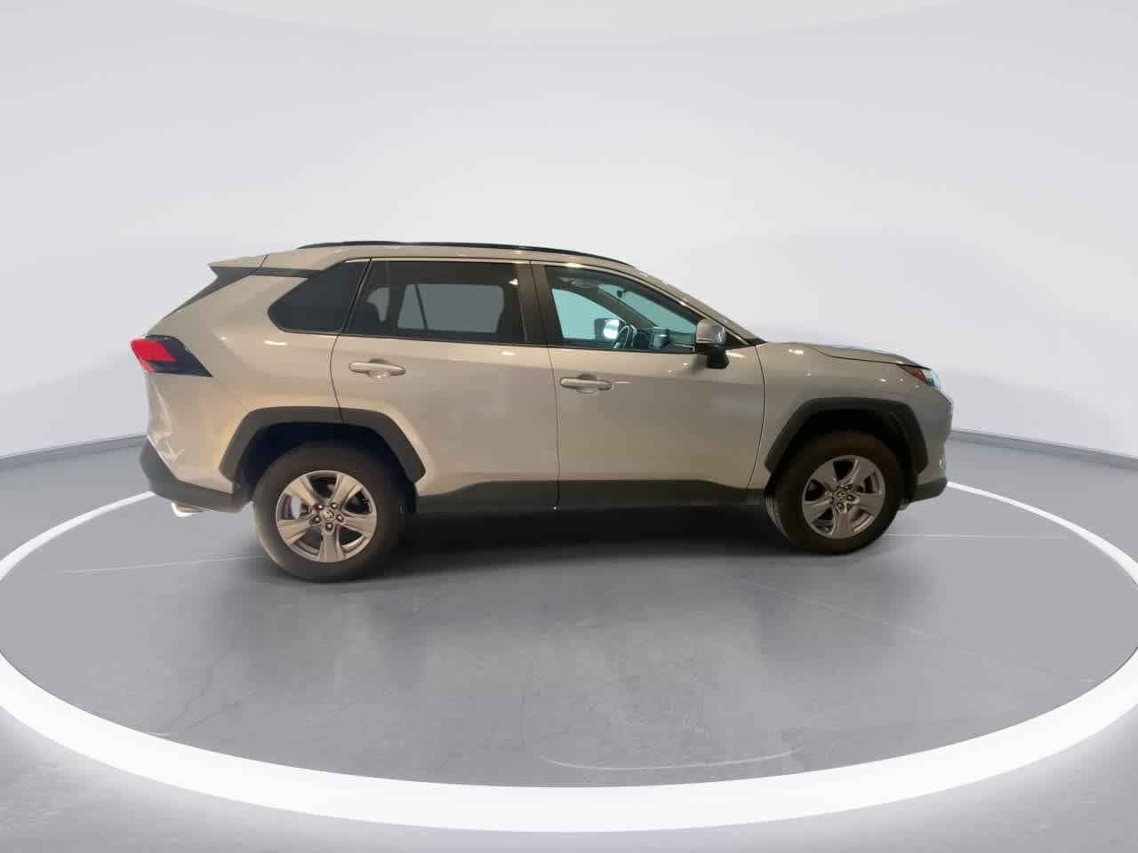 Thumbnail: 2022 Toyota RAV4 - 9