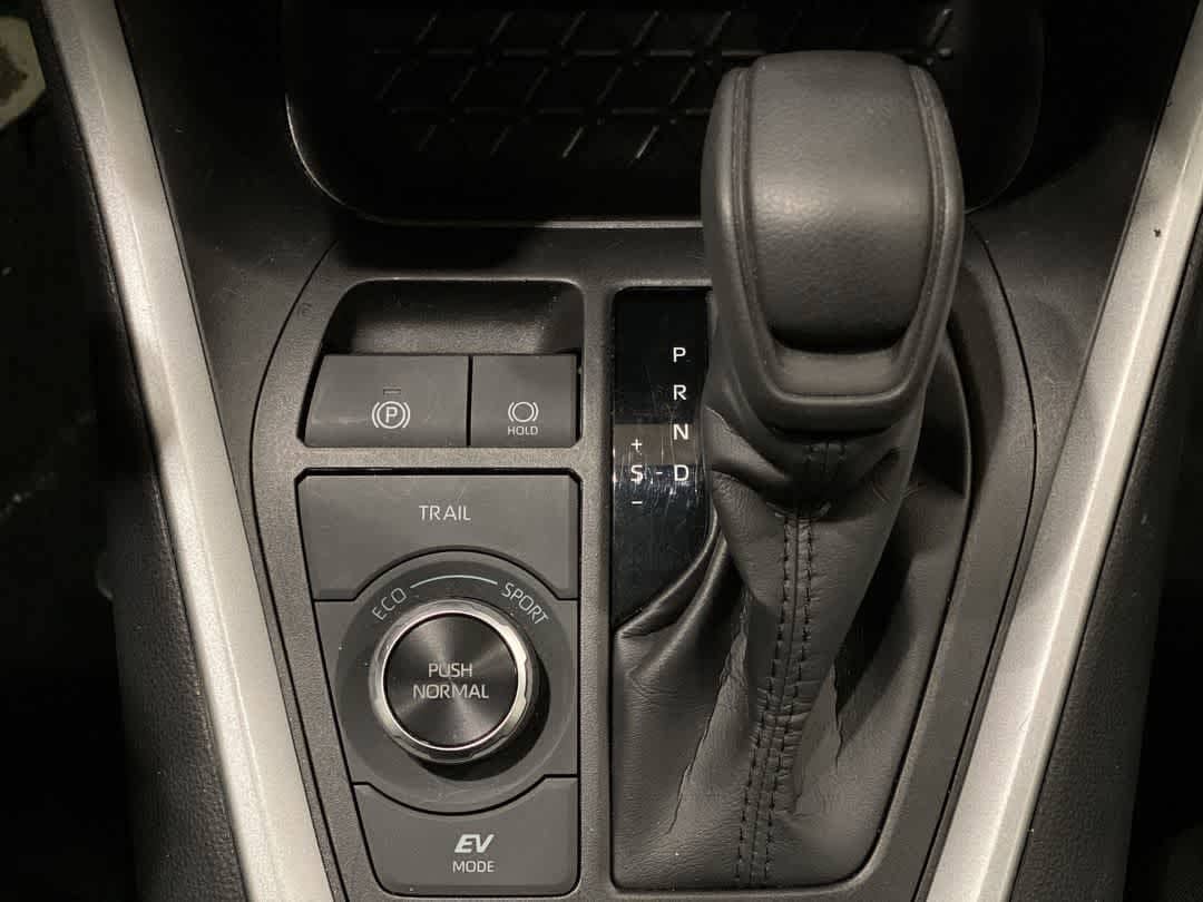 Thumbnail: 2025 Toyota RAV4 - 22