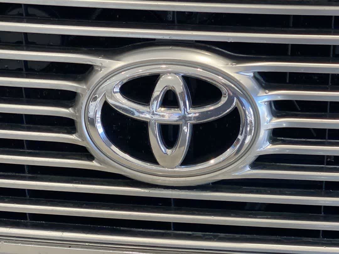 Thumbnail: 2010 Toyota Tundra - 10