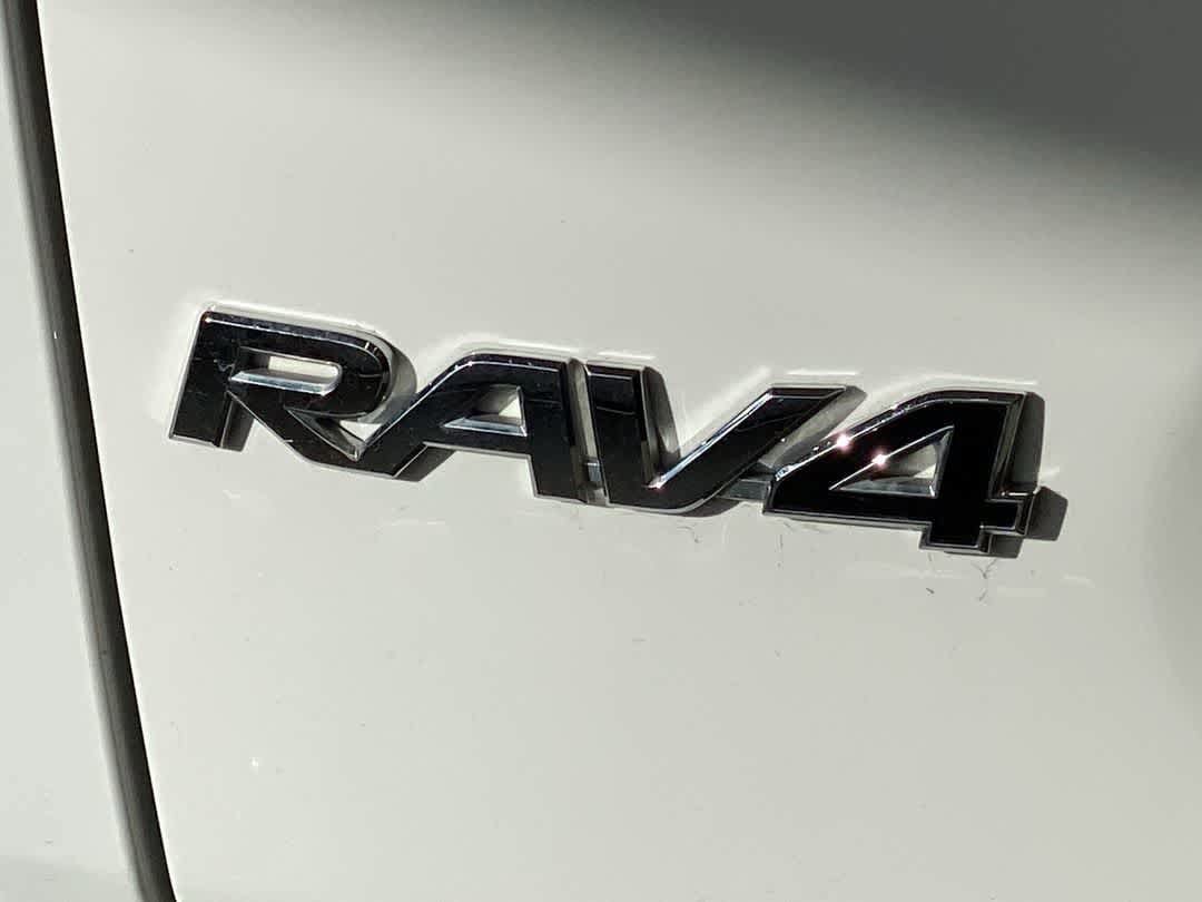 Thumbnail: 2025 Toyota RAV4 - 11