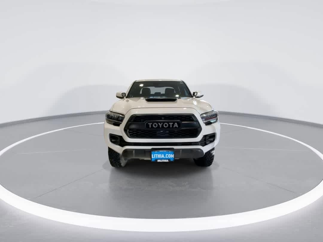 Thumbnail: 2020 Toyota Tacoma - 3