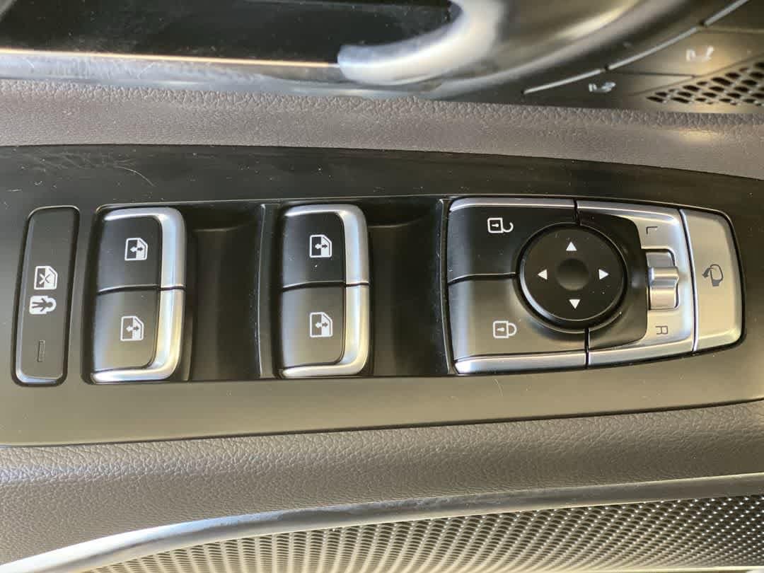 Thumbnail: 2020 Kia Telluride - 16