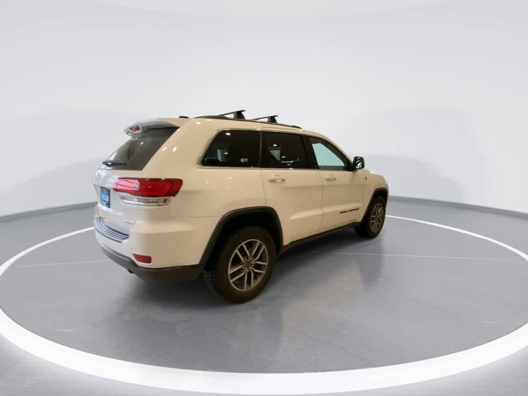 Thumbnail: 2020 Jeep Grand Cherokee - 8