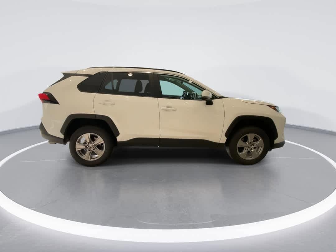 Thumbnail: 2025 Toyota RAV4 - 9