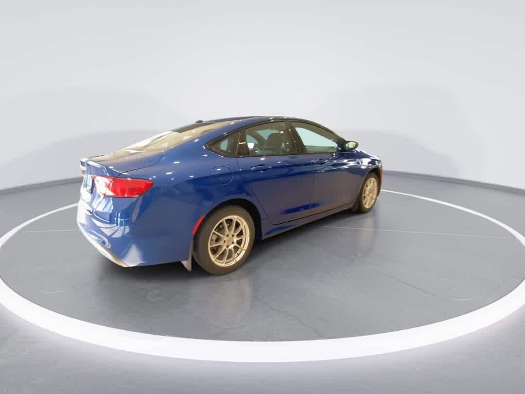 Thumbnail: 2015 Chrysler 200 - 8