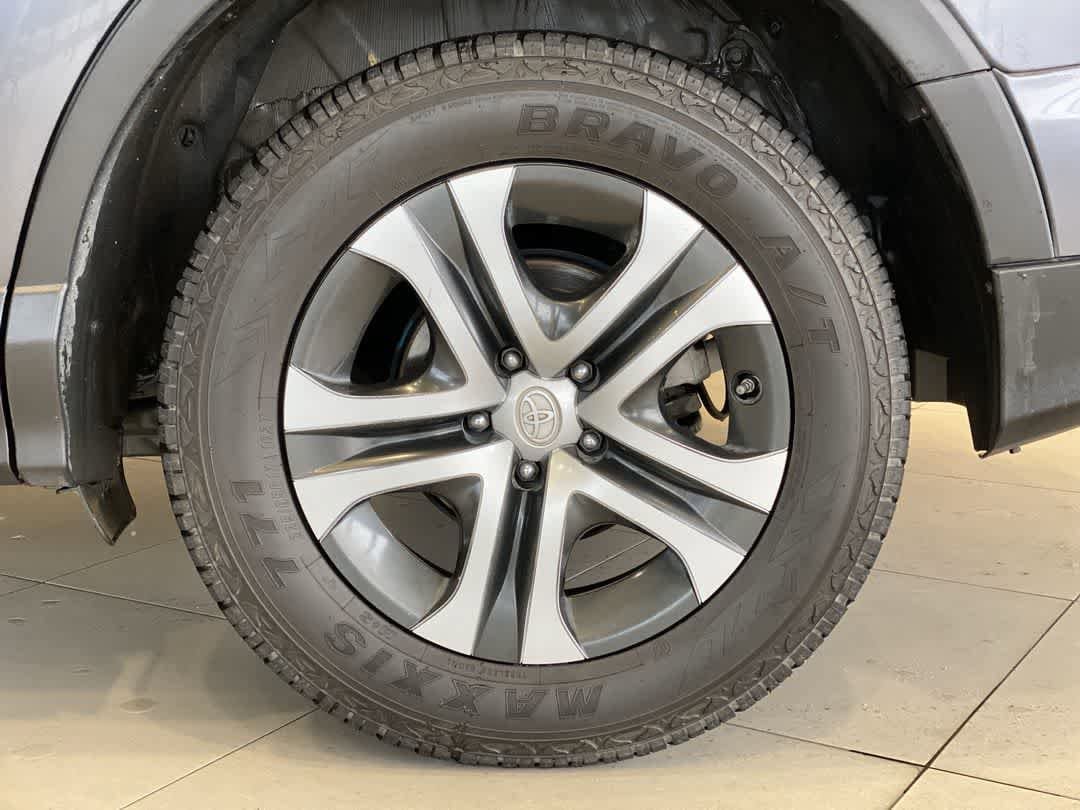 Thumbnail: 2018 Toyota RAV4 - 12