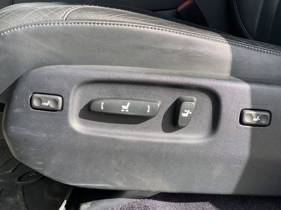 Thumbnail: 2017 Lexus LX - 14