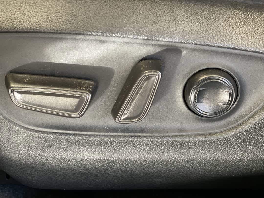 Thumbnail: 2024 Toyota RAV4 - 15