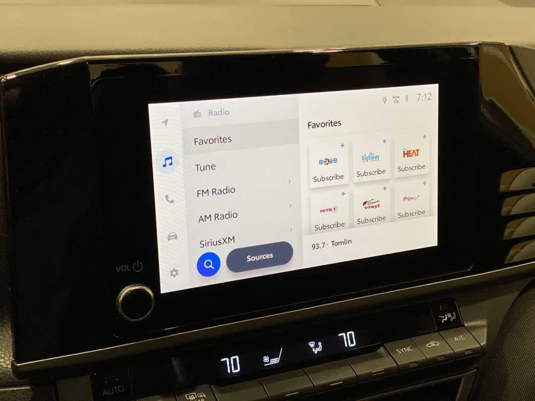 Thumbnail: 2025 Toyota Camry - 18