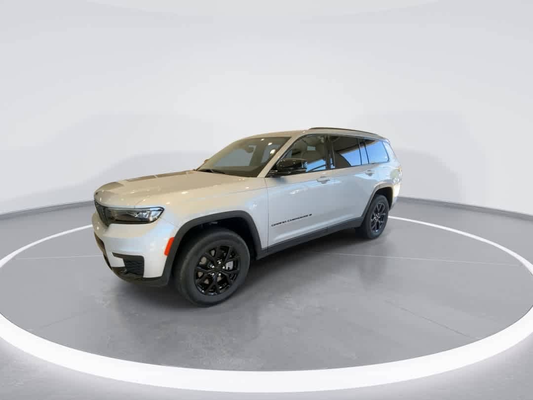 Thumbnail: 2024 Jeep Grand Cherokee L - 4