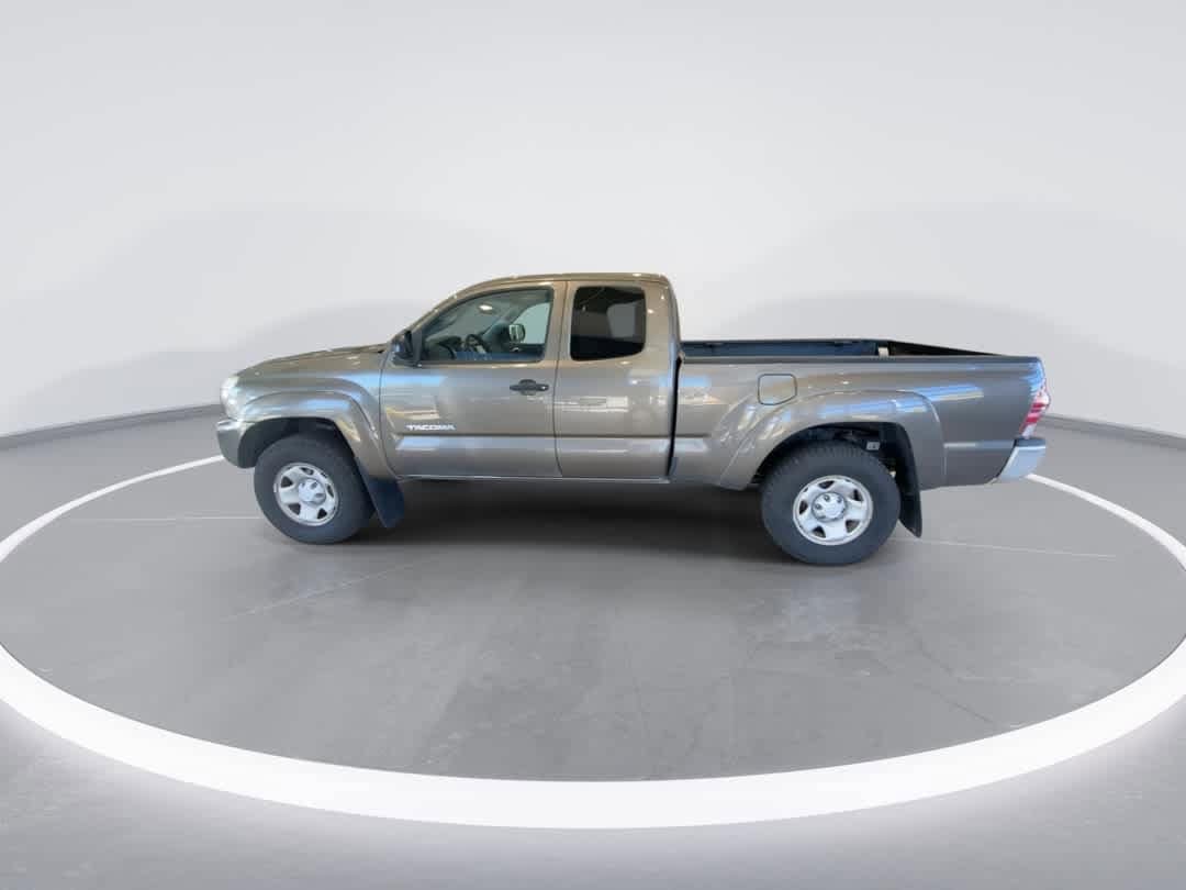 Thumbnail: 2013 Toyota Tacoma - 5