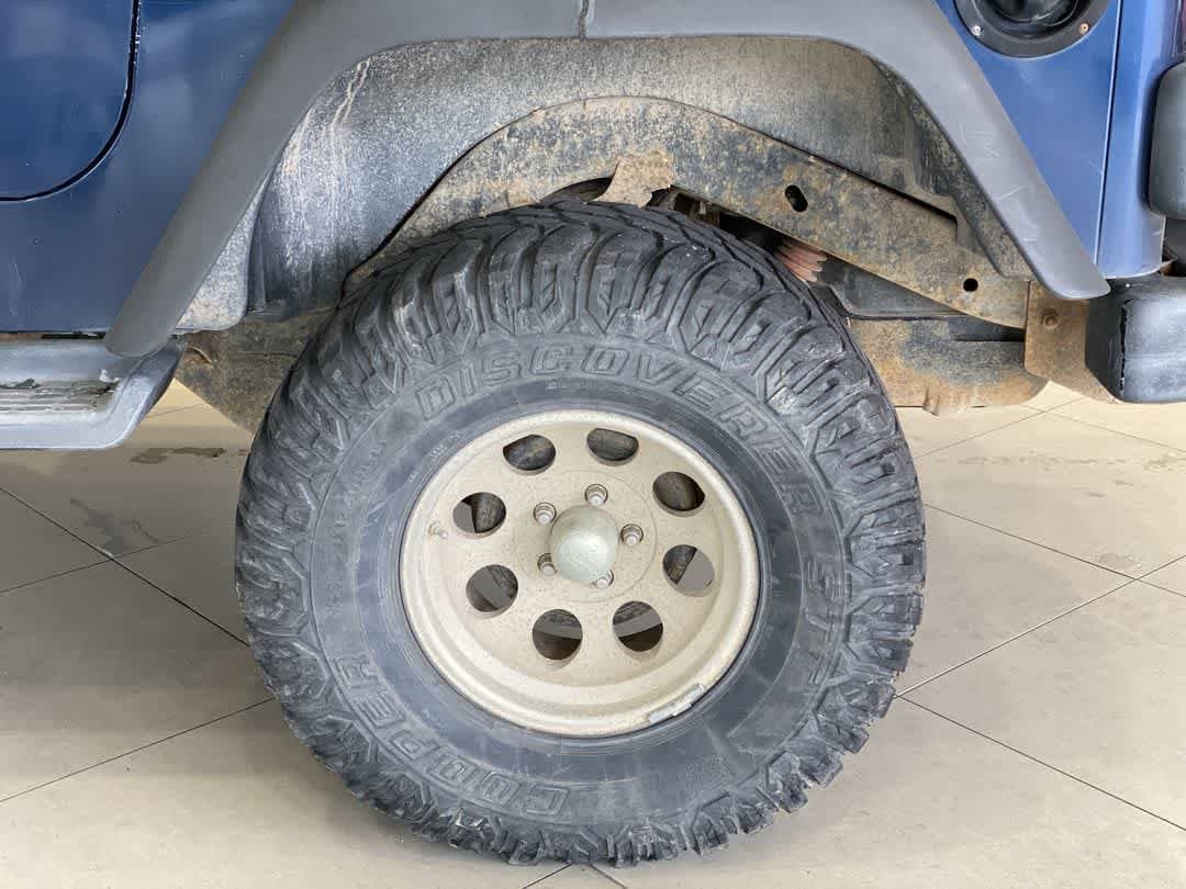 Thumbnail: 2002 Jeep Wrangler - 12