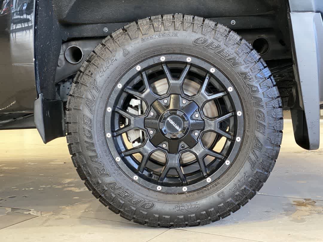 Thumbnail: 2017 Chevrolet Silverado 1500 - 12