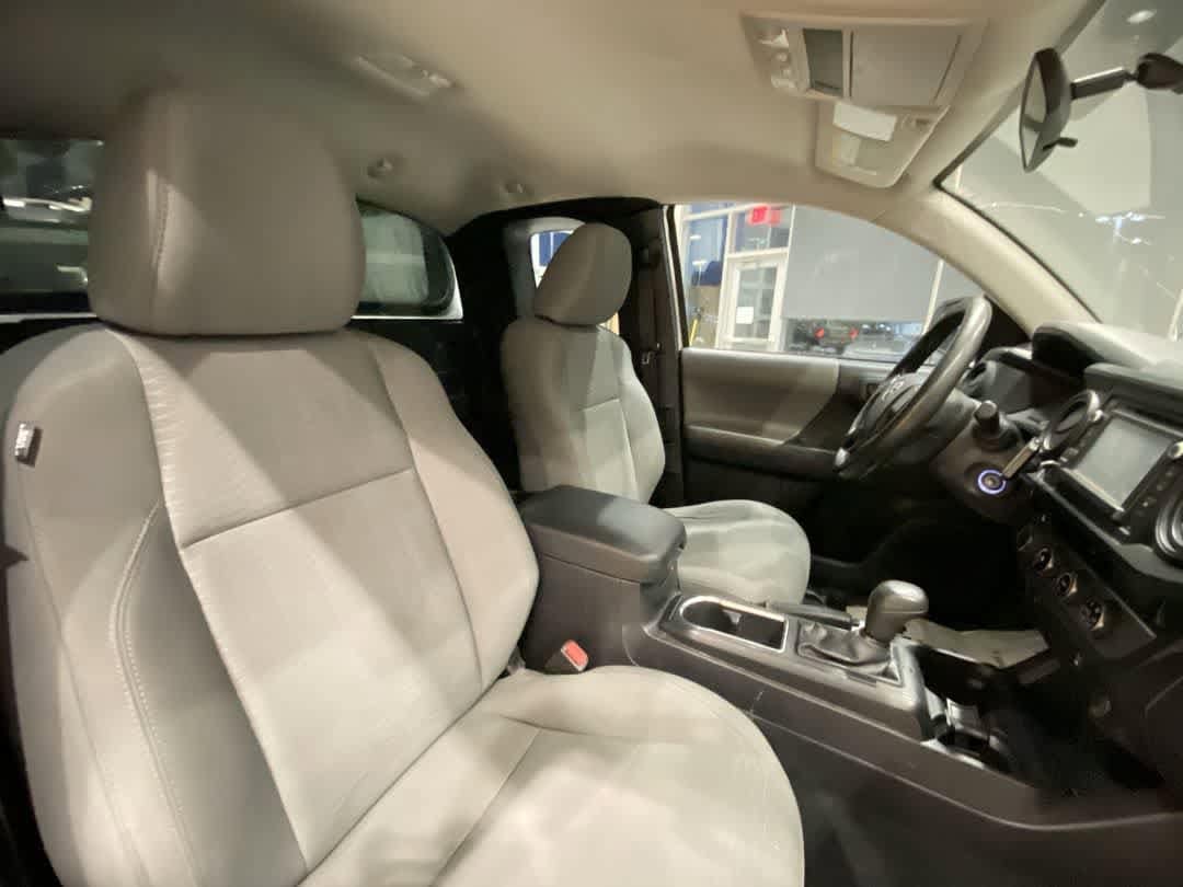 Thumbnail: 2017 Toyota Tacoma - 25