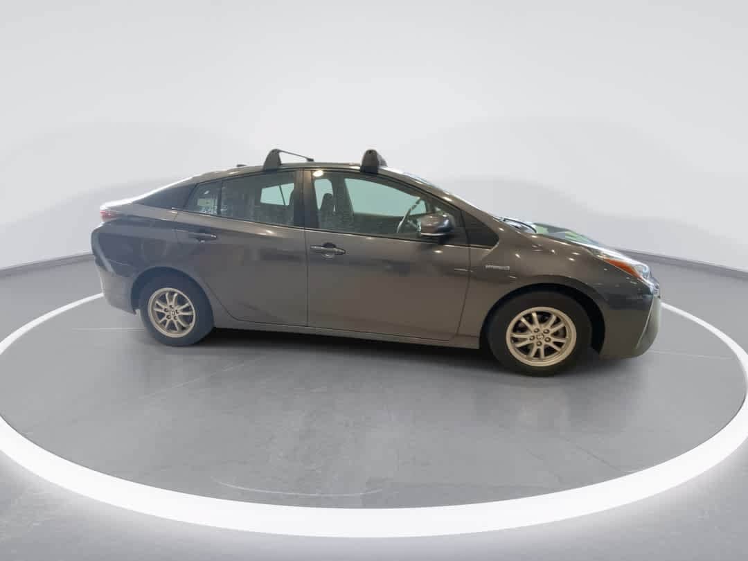 Thumbnail: 2018 Toyota Prius - 9